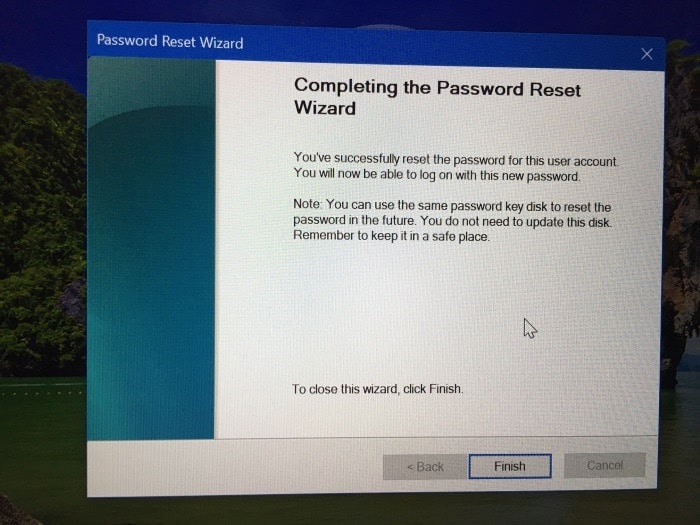 change forgotten windows 10 password pic6